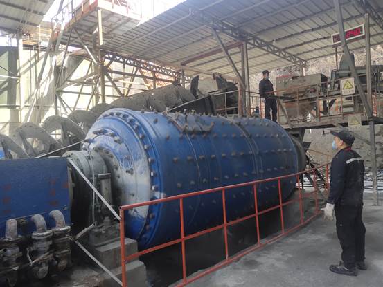 四方金矿华泰公司选矿厂正式开机生产，谱写矿业发展新篇章